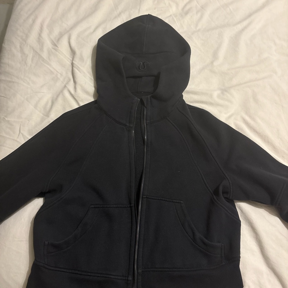 Lululemon Black Hooded Cropped Scuba Full zip Jacket small